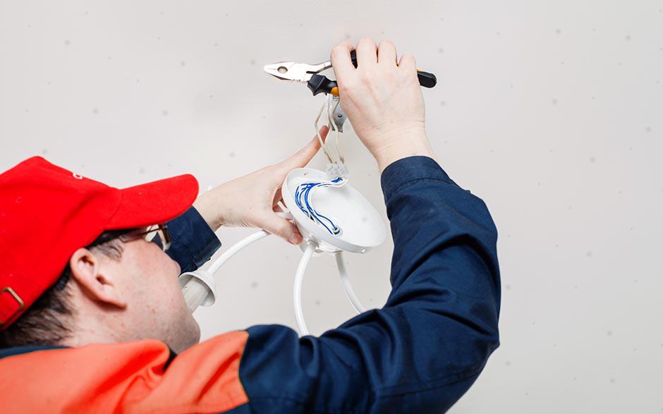 cherche électricien pas cher Montreuil